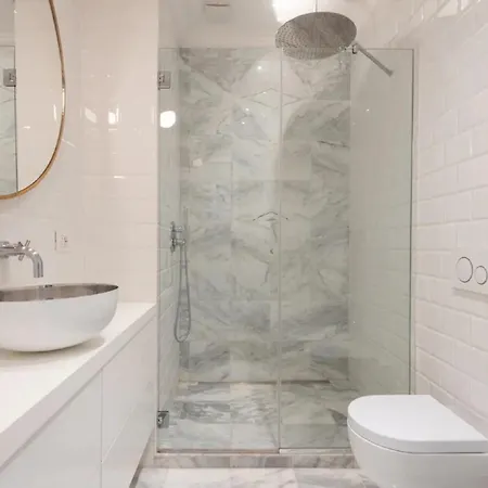 Moderna Casa Di Design Milanese Di Meta Secolo Милан