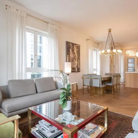 Moderna Casa Di Design Milanese Di Meta Secolo