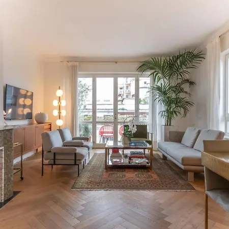 Апартаменты Moderna Casa Di Design Milanese Di Meta Secolo Милан